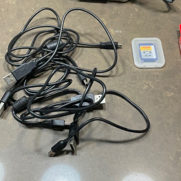 Kodak Easyshare Z710 7.1 MP Digital Camera - Picture 4 of 14